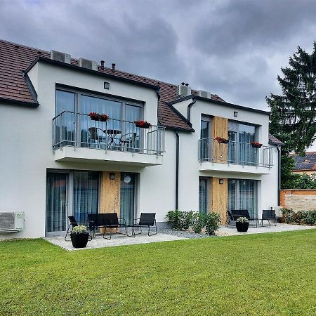 Linden Apartman 107 Glamour (Adults Only) Mosonmagyaróvár Екстериор снимка