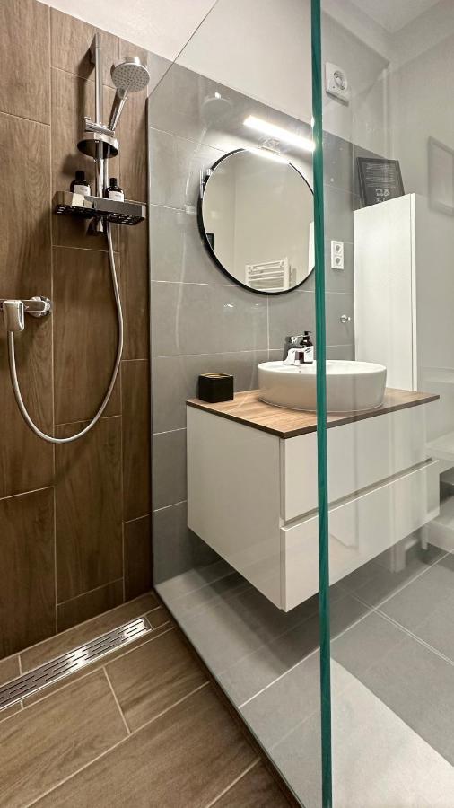 Linden Apartman 107 Glamour (Adults Only) Mosonmagyaróvár Екстериор снимка