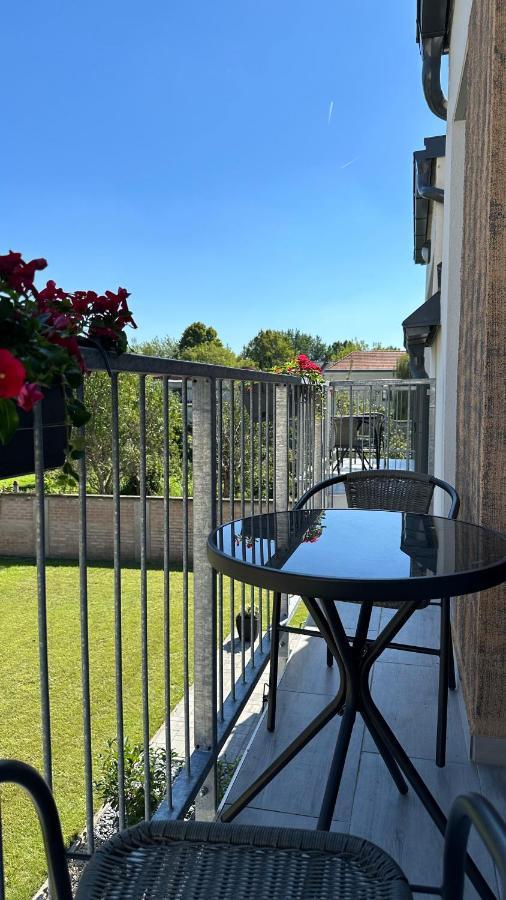 Linden Apartman 107 Glamour (Adults Only) Mosonmagyaróvár Екстериор снимка
