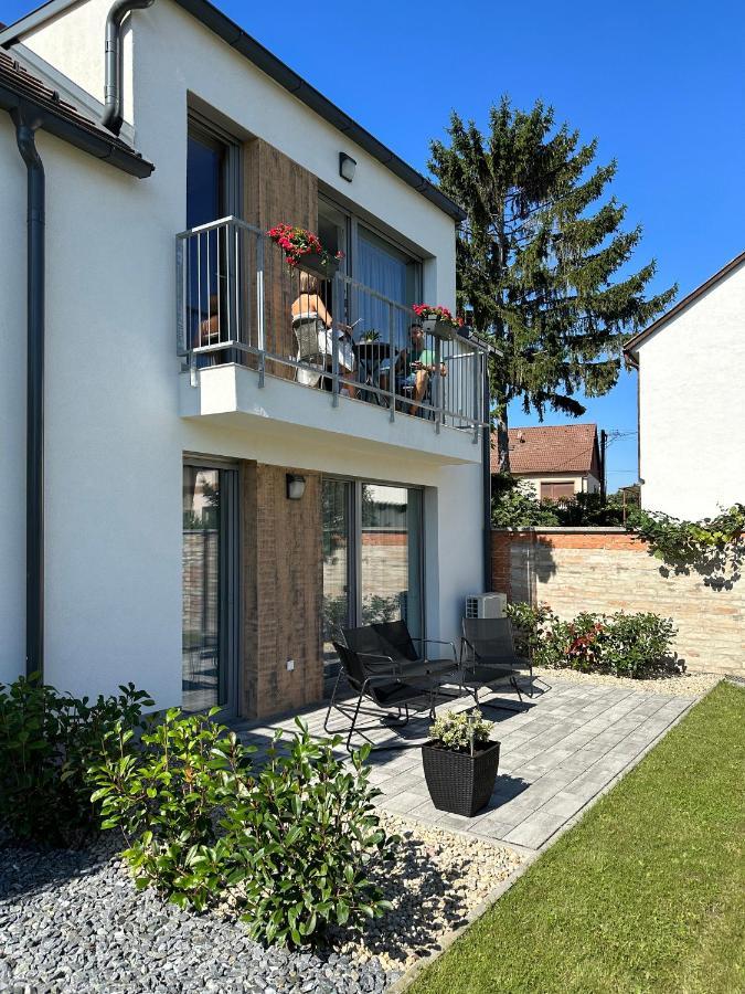 Linden Apartman 107 Glamour (Adults Only) Mosonmagyaróvár Екстериор снимка